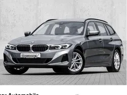 Grau Gebraucht 2023 BMW 318 Comfort Edition Kombi | 30.990 € (Fairer Preis)