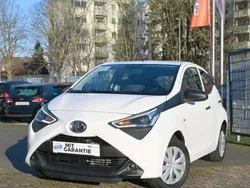 Weiß Gebraucht 2019 Toyota Aygo Kleinwagen | 9.999 € (Fairer Preis)