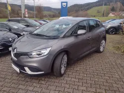 Grau Gebraucht 2017 Renault Scénic IV Life Van / Kleinbus | 10.990 € (Etwas zu teuer)