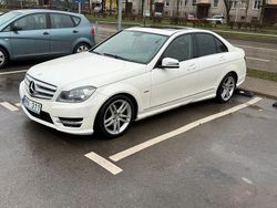 Weiß Gebraucht 2012 Mercedes C250 Avantgarde Limousine | 7.700 € (Superpreis)
