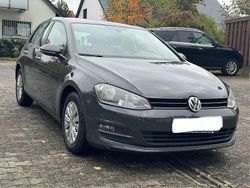 Grau Gebraucht 2014 VW Golf VII Comfortline Limousine | 5.800 € (Guter Preis)