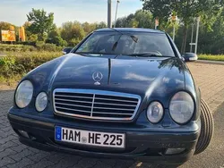 Gebraucht 2000 Mercedes CLK200 Avantgarde Coupé | 3.600 €