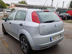 Grau Gebraucht 2007 Fiat Grande Punto Active Kleinwagen | 1.400 € (Fairer Preis)