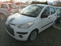 Weiß Gebraucht 2009 Hyundai i10 Classic Kleinwagen | 4.900 € (Teuer)