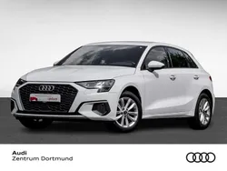 Weiß Gebraucht 2023 Audi A3 Sportback Comfort Limousine | 21.988 € (Superpreis)