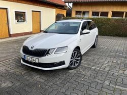 Weiß Gebraucht 2020 Skoda Octavia Soleil Kombi | 15.900 € (Superpreis)