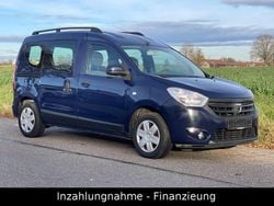 Blau Gebraucht 2016 Dacia Dokker Lauréate Van / Kleinbus | 6.300 € (Fairer Preis)