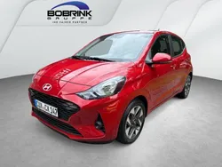 Dragon red / met Gebraucht 2025 Hyundai i10 Trend Kleinwagen | 16.990 € (Fairer Preis)