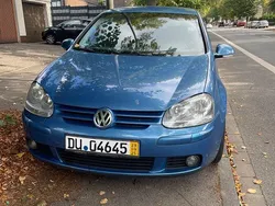 Blau Gebraucht 2004 VW Golf IV Individual Kleinwagen | 1.600 € (Guter Preis)