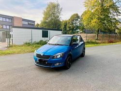 Blau Gebraucht 2014 Skoda Fabia Limousine | 5.750 €