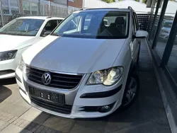 Candyweiã Gebraucht 2008 VW Touran Cross Van / Kleinbus | 5.990 € (Fairer Preis)
