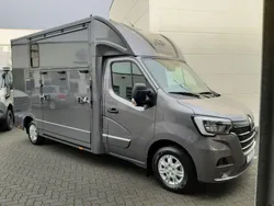 Grey metallic Gebraucht 2024 Renault Master Van | 69.900 €