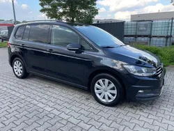 Schwarz Gebraucht 2018 VW Touran Comfortline Van / Kleinbus | 12.600 € (Guter Preis)