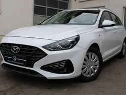 Weiß Gebraucht 2021 Hyundai i30 Select Kombi | 13.490 € (Superpreis)