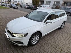 Weiß Gebraucht 2021 VW Passat Elegance Kombi | 18.900 € (Fairer Preis)