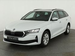 Moon white perleffekt Neu 2025 Skoda Octavia Selection Kombi | 35.495 € (Fairer Preis)