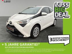 Weiß Gebraucht 2021 Toyota Aygo X-play Kleinwagen | 10.980 € (Fairer Preis)