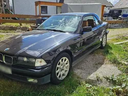 Schwarz Gebraucht 1995 BMW 320 Cabriolet Basis Cabrio | 4.500 €