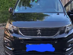 Schwarz Gebraucht 2022 Peugeot Rifter GT Van / Kleinbus | 14.800 € (Fairer Preis)