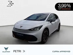 Glacial white metallic Gebraucht 2024 Cupra Born Kleinwagen | 32.830 € (Guter Preis)