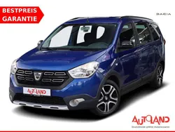 Blau Gebraucht 2020 Dacia Lodgy Stepway Van / Kleinbus | 15.990 € (Teuer)