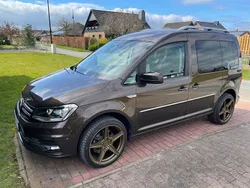 Braun Gebraucht 2017 VW Caddy Highline Van / Kleinbus | 17.990 € (Guter Preis)