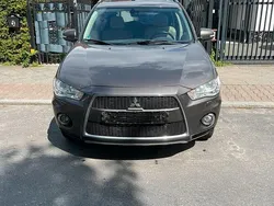Braun Gebraucht 2012 Mitsubishi Outlander SUV | 5.900 €