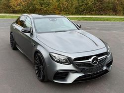 Grau Gebraucht 2019 Mercedes E63S AMG AMG Limousine | 71.500 € (Teuer)