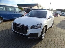 Gletscherweiss Gebraucht 2018 Audi Q2 Comfort SUV | 15.890 € (Guter Preis)