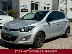 Silber Gebraucht 2014 Hyundai i20 Edition Limousine | 3.450 € (Superpreis)