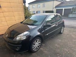 Schwarz Gebraucht 2007 Renault Clio II Kleinwagen | 1.300 € (Fairer Preis)