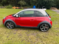 Rot Gebraucht 2016 Opel Adam Rocks Rocks Kleinwagen | 11.200 € (Etwas zu teuer)