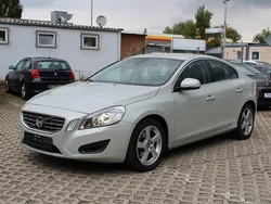 Cosmic white / metallic Gebraucht 2013 Volvo S60 Momentum Limousine | 8.200 € (Guter Preis)