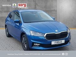 Blau Neu 2025 Skoda Fabia Tour Limousine | 22.390 € (Guter Preis)