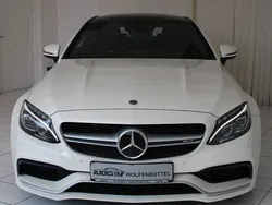 Weiß Gebraucht 2017 Mercedes C63 AMG AMG Coupé | 45.990 € (Guter Preis)