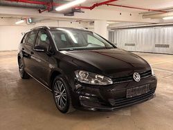 Schwarz Gebraucht 2016 VW Golf VII Limousine | 10.499 € (Guter Preis)