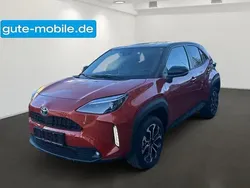 Orange infernoorange / schwarz Gebraucht 2023 Toyota Yaris Hybrid Edition | 26.490 € (Fairer Preis)