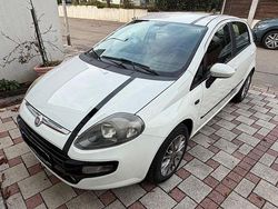 Weiß Gebraucht 2011 Fiat Punto Life Limousine | 3.300 €