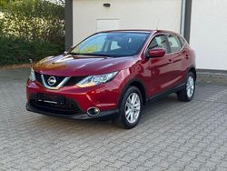 Alizarin crimson Gebraucht 2017 Nissan Qashqai Acenta SUV | 11.490 € (Fairer Preis)