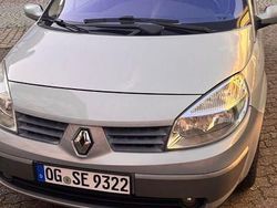 Grau Gebraucht 2004 Renault Mégane II Van / Kleinbus | 2.100 € (Fairer Preis)