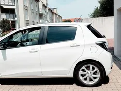 Weiß Gebraucht 2013 Toyota Yaris Hybrid Club Kleinwagen | 9.150 € (Etwas zu teuer)