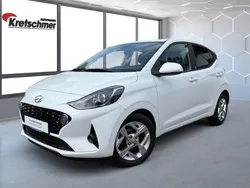 Weiss Gebraucht 2021 Hyundai i10 Edition 30 Kleinwagen | 12.690 € (Fairer Preis)