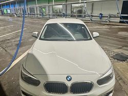 Weiß Gebraucht 2016 BMW 118 Kleinwagen | 9.500 € (Fairer Preis)