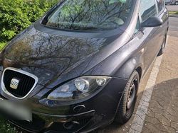 Grau Gebraucht 2006 Seat Altea Van / Kleinbus | 1.800 € (Fairer Preis)