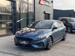 Blau Gebraucht 2020 Ford Focus ST-Line Limousine | 15.990 € (Fairer Preis)