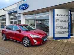 Rot Gebraucht 2018 Ford Focus Titanium Limousine | 13.750 € (Fairer Preis)