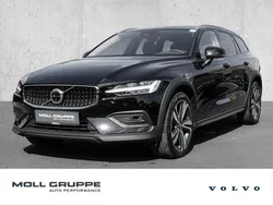 Black solid ´stone´ / solid Gebraucht 2023 Volvo V60 CC Plus Kombi | 34.750 € (Guter Preis)