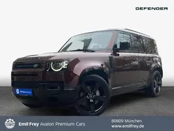Rot Gebraucht 2025 Land Rover Defender SUV | 108.997 €