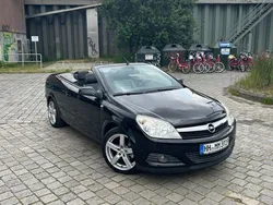 Schwarz Gebraucht 2008 Opel Astra Cabriolet Cabrio | 3.399 € (Fairer Preis)