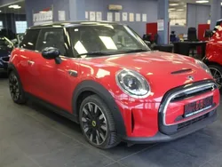 Rot Gebraucht 2021 Mini Cooper SE Kleinwagen | 15.980 € (Fairer Preis)